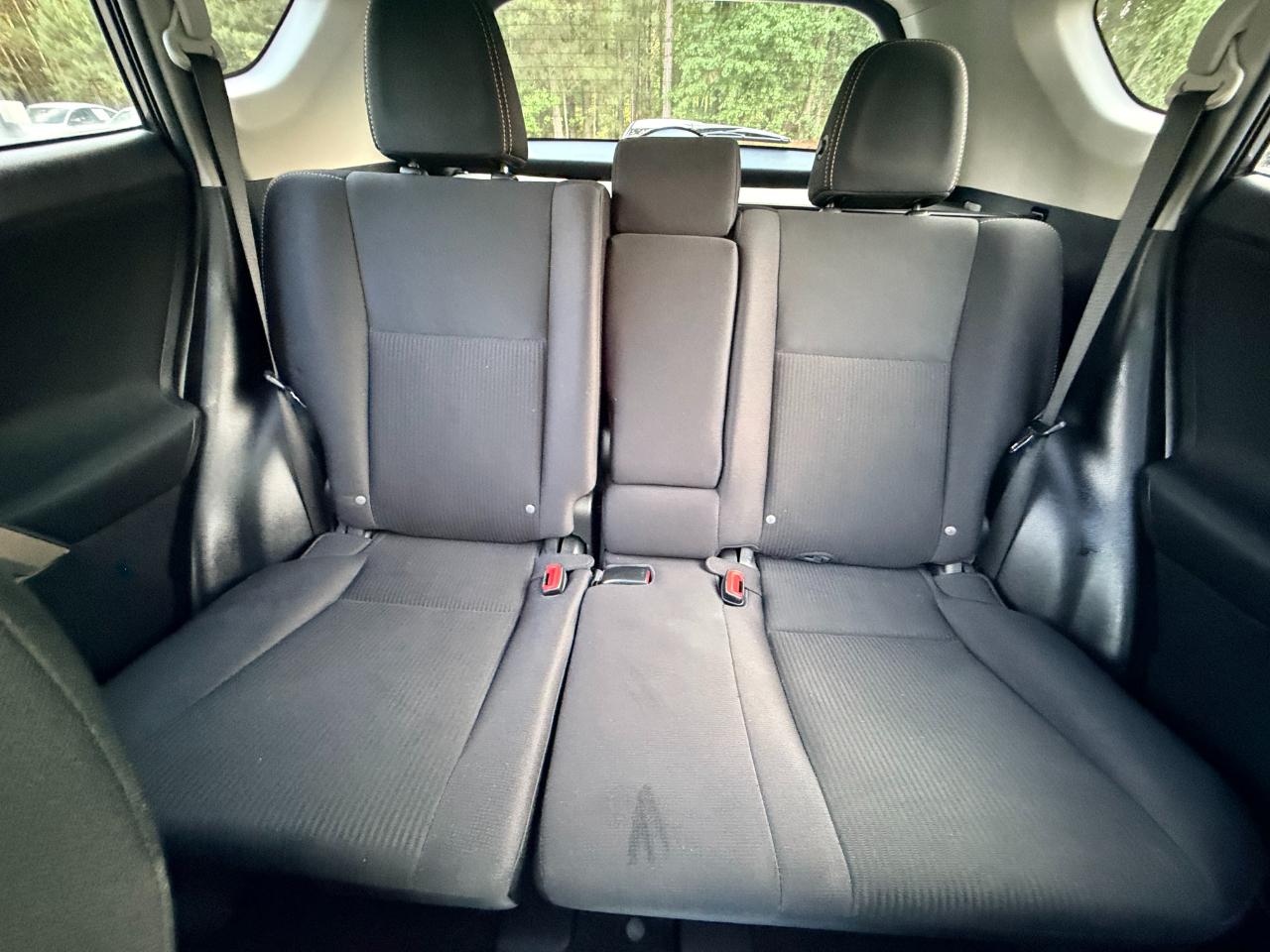 Toyota RAV4 XLE FWD 2014