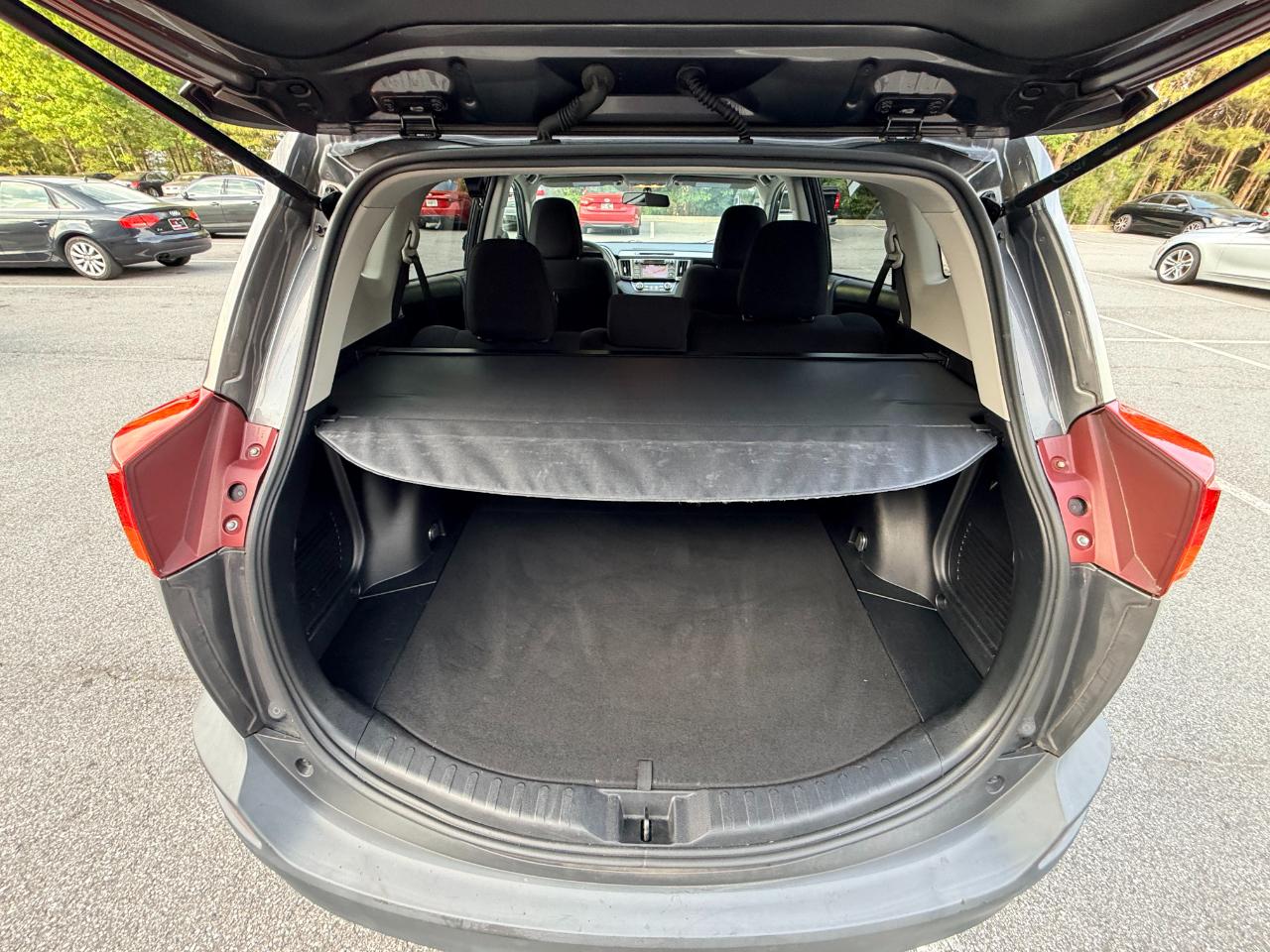 Toyota RAV4 XLE FWD 2014