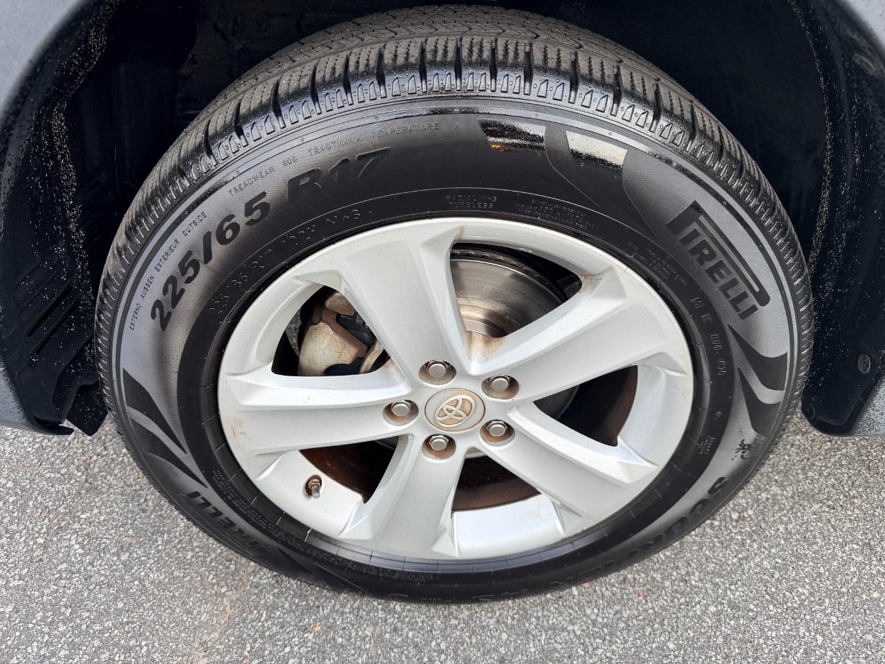 Toyota RAV4 XLE FWD 2014