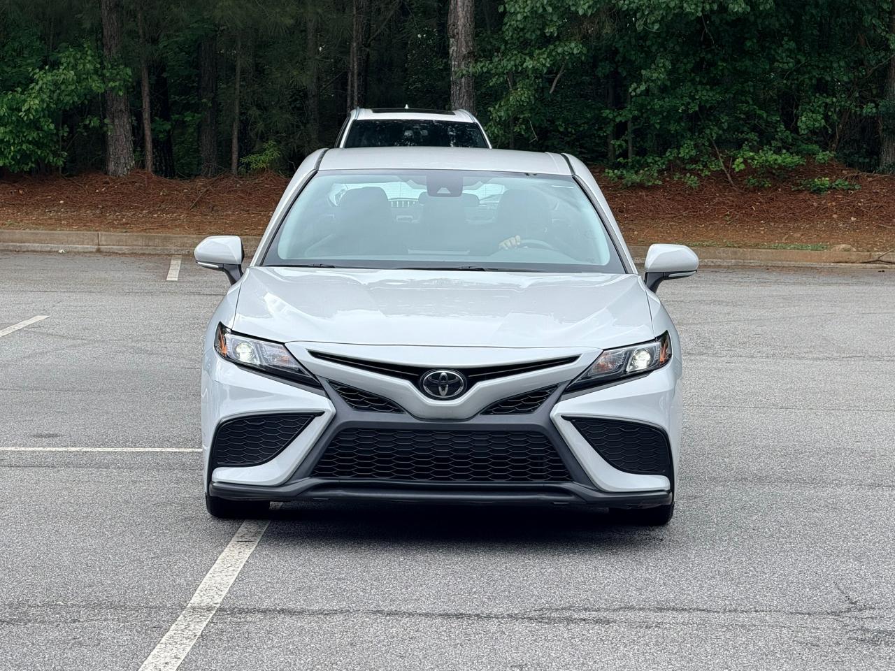 Toyota Camry SE 2023