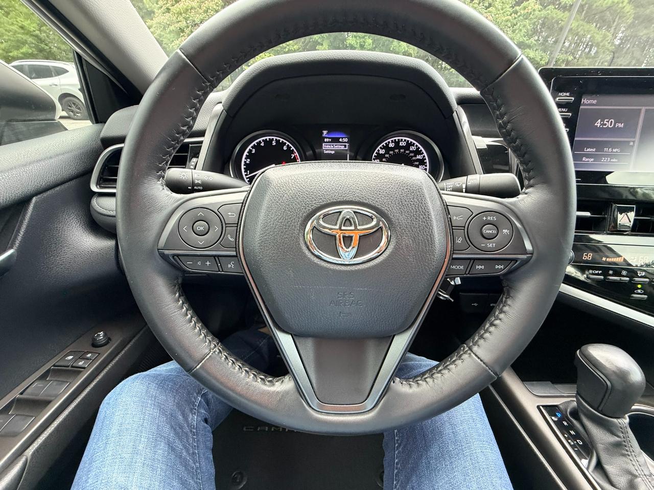 Toyota Camry SE 2023