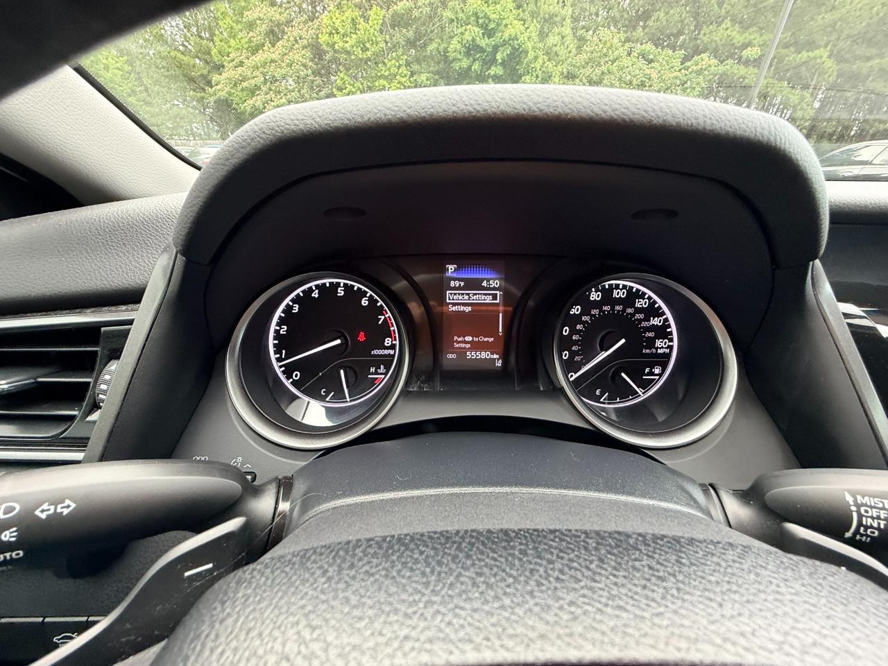 Toyota Camry SE 2023