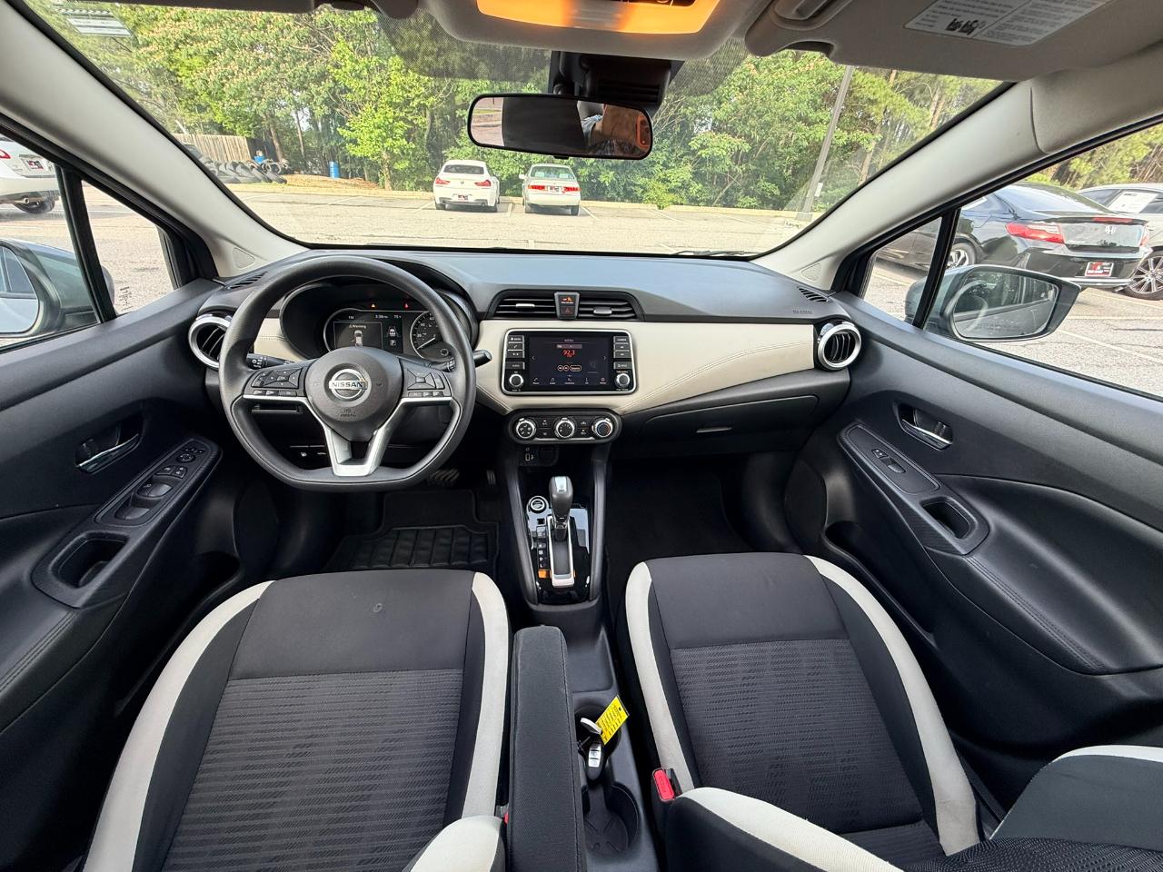 Nissan Versa SV 2020
