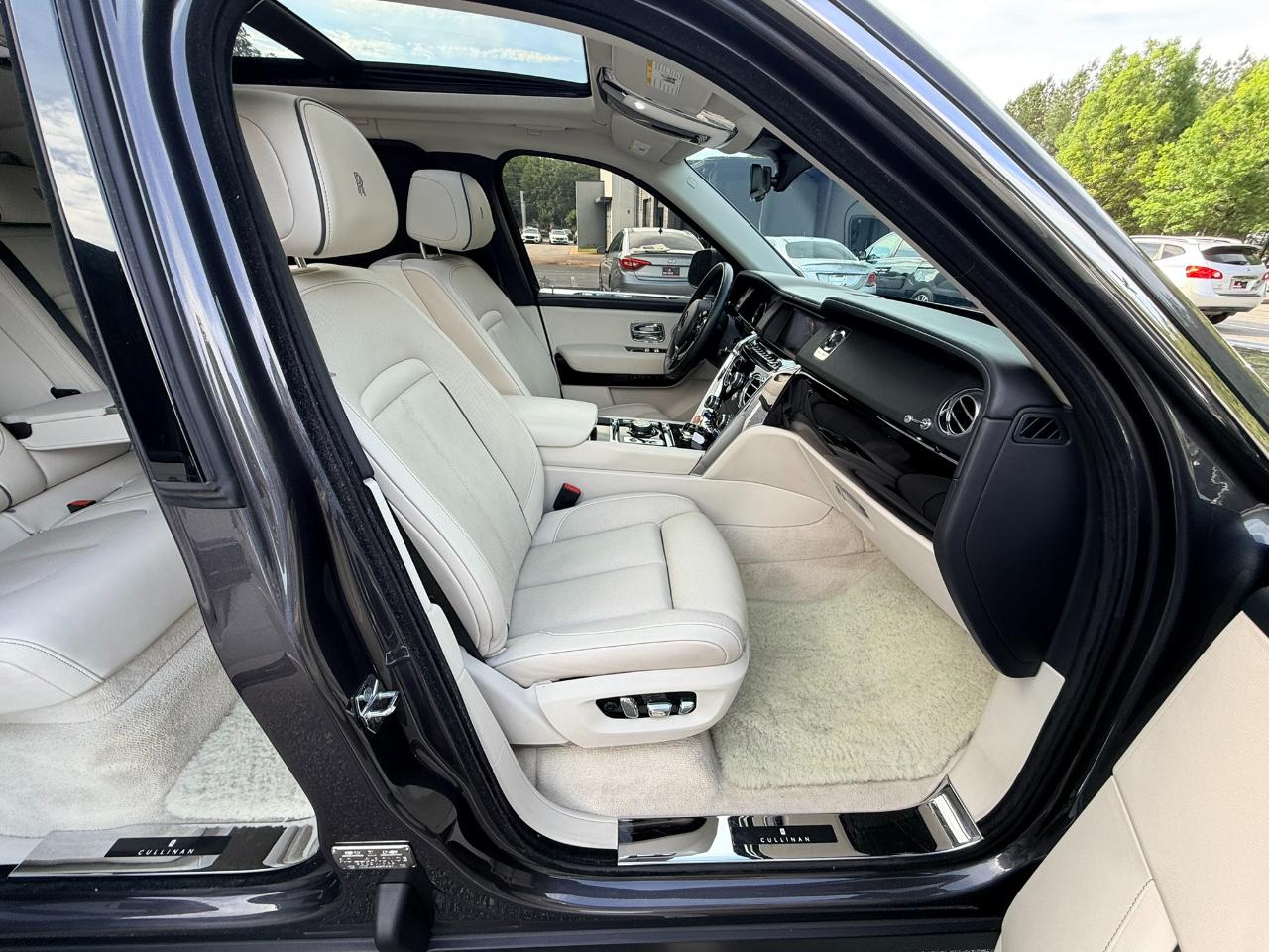 Rolls-Royce Cullinan Base 2019