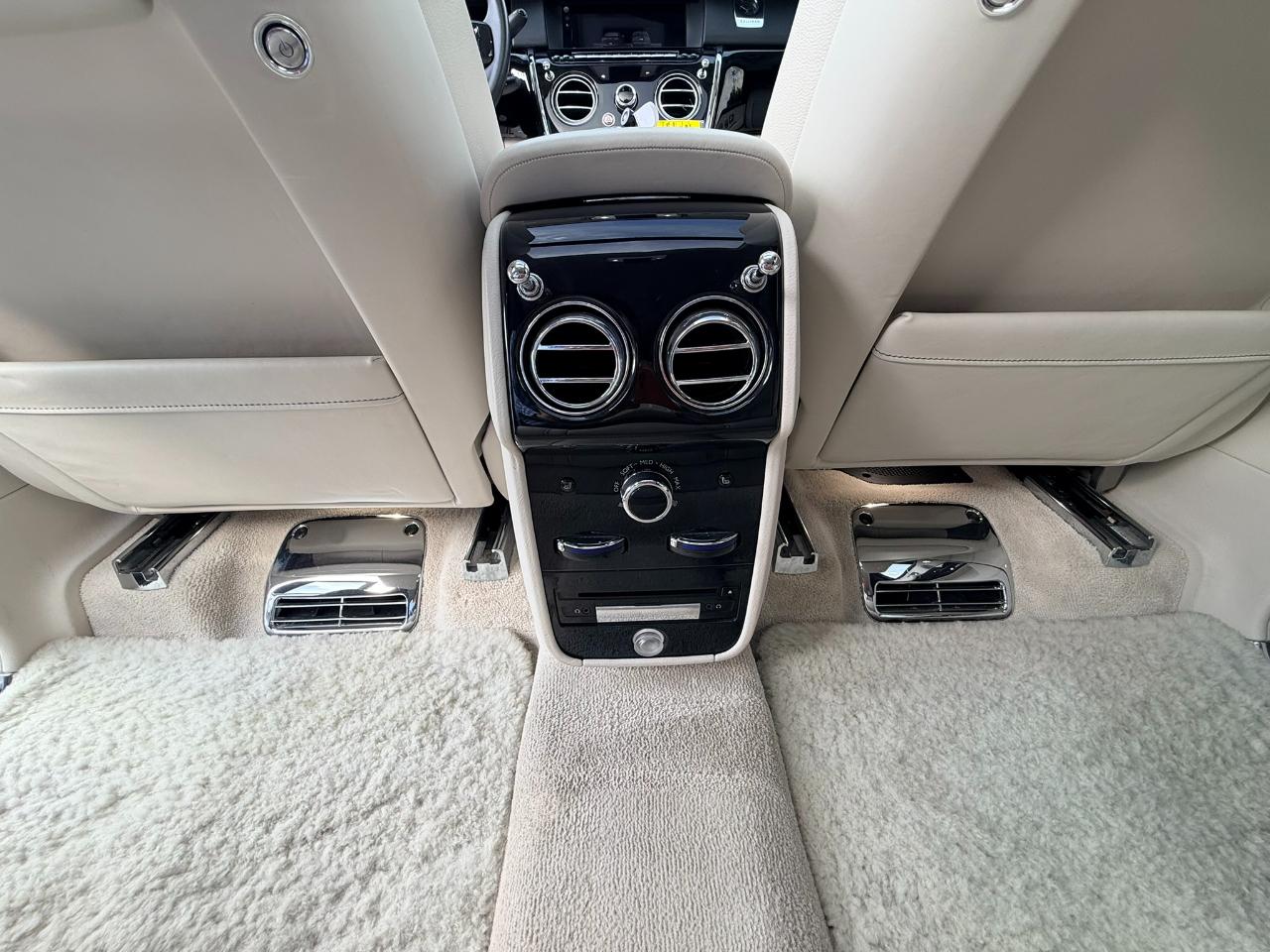 Rolls-Royce Cullinan Base 2019