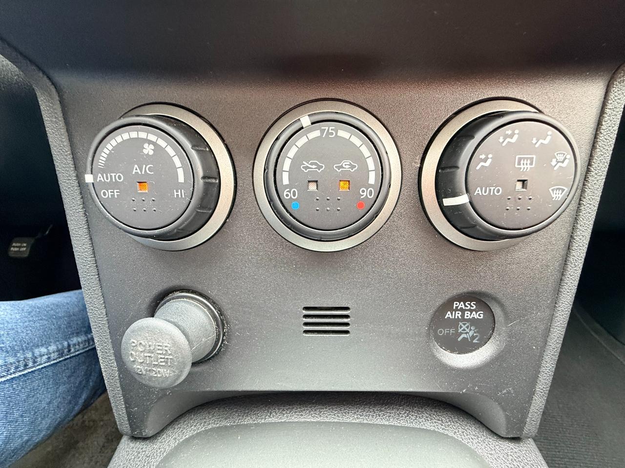 Nissan Rogue SV 2013