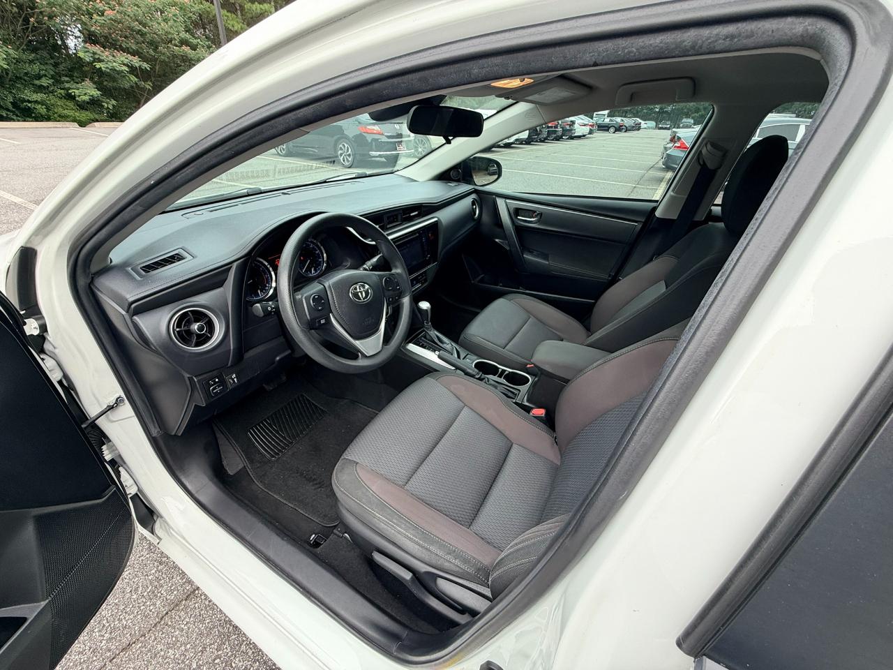 Toyota Corolla LE 2019