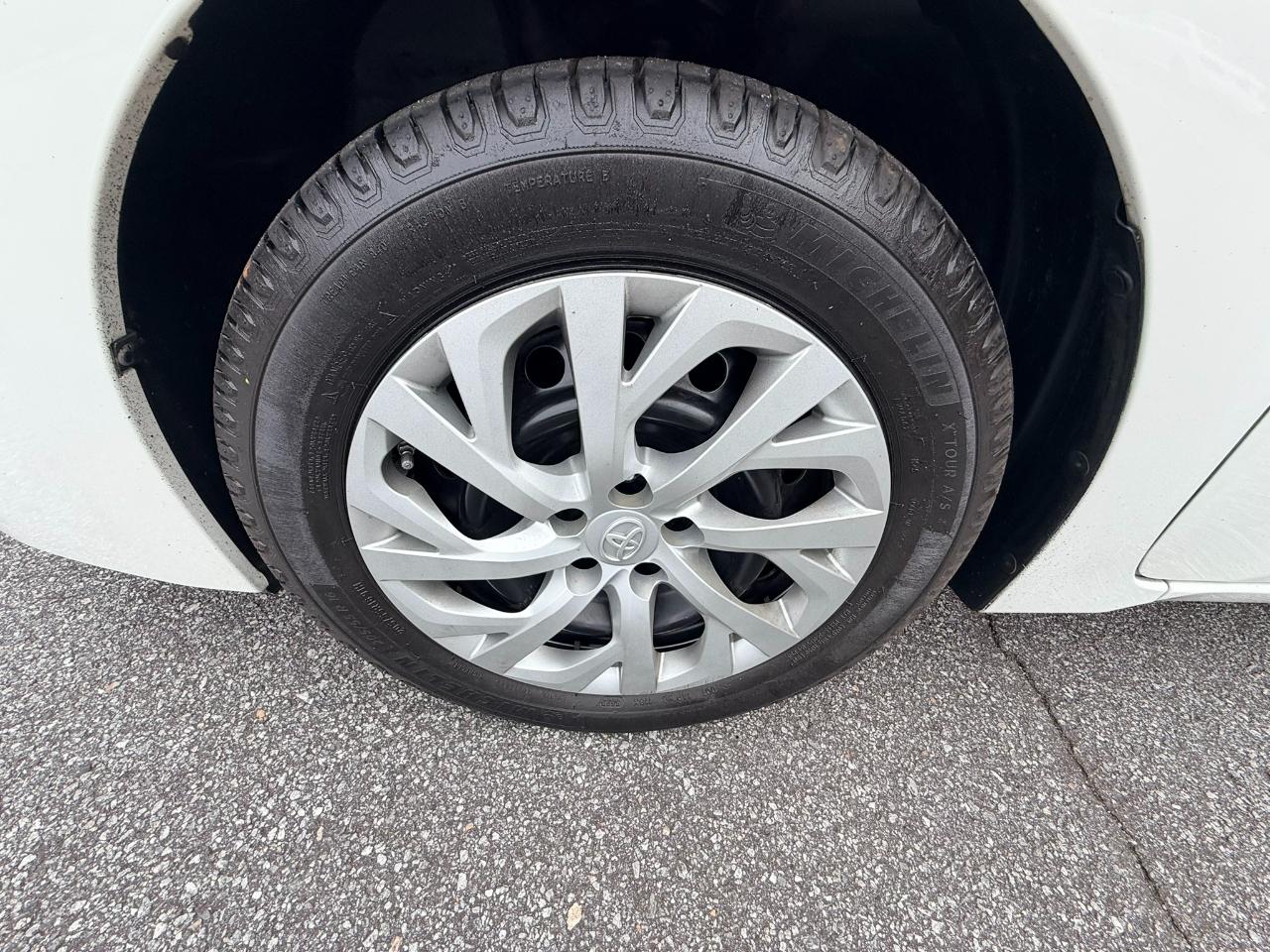 Toyota Corolla LE 2019