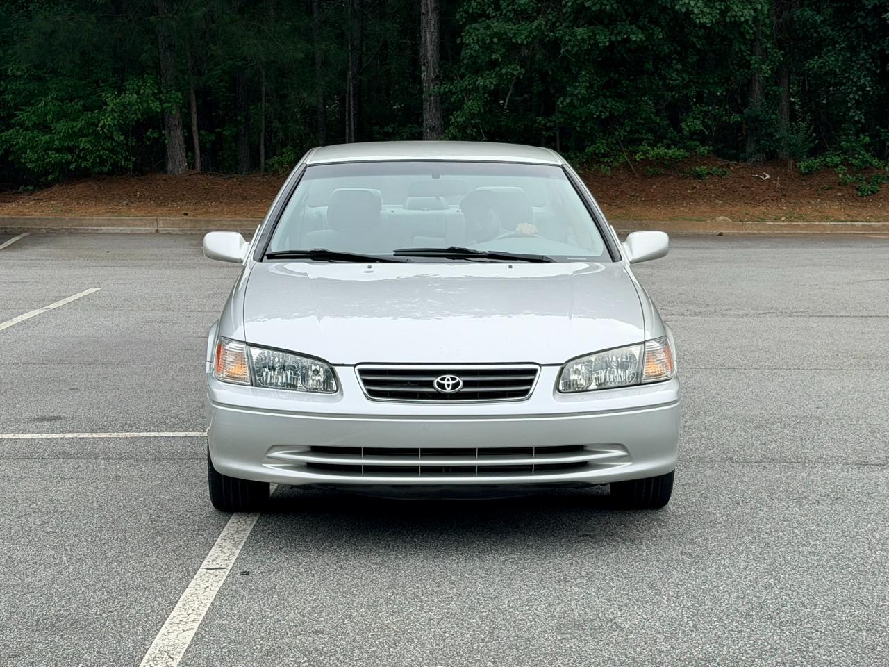 Toyota Camry LE 2000