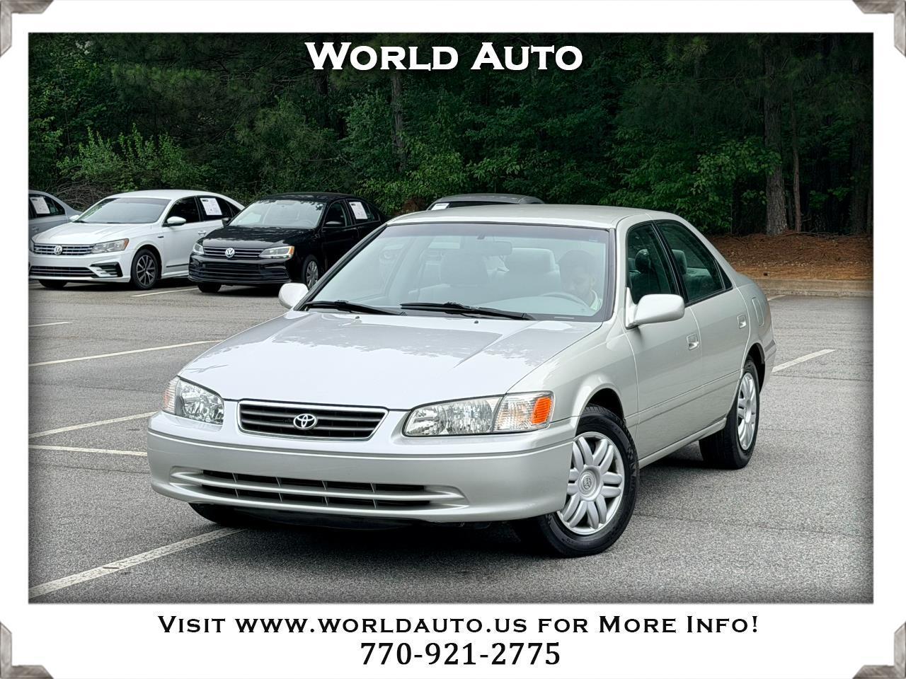 Toyota Camry LE 2000