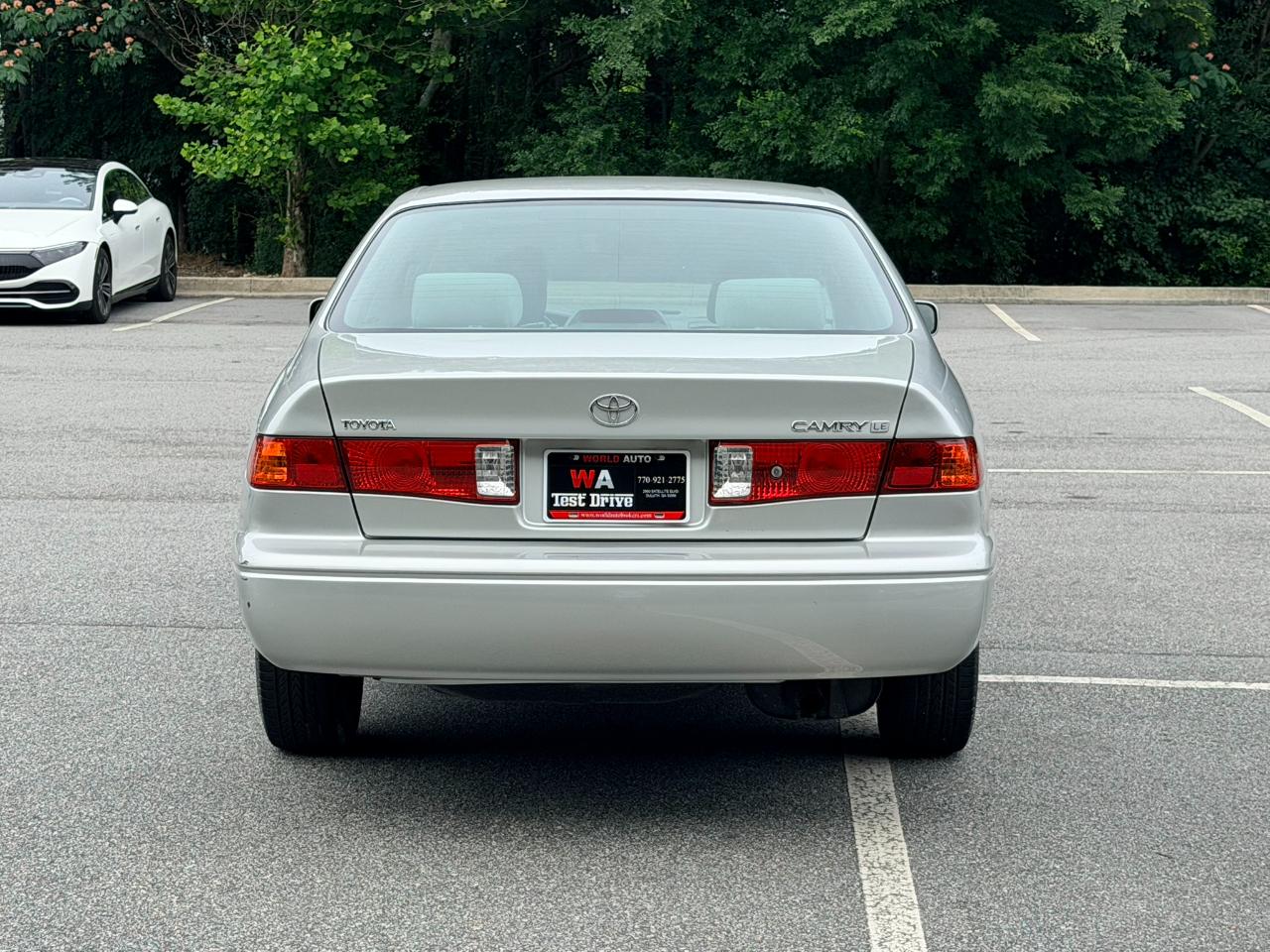 Toyota Camry LE 2000