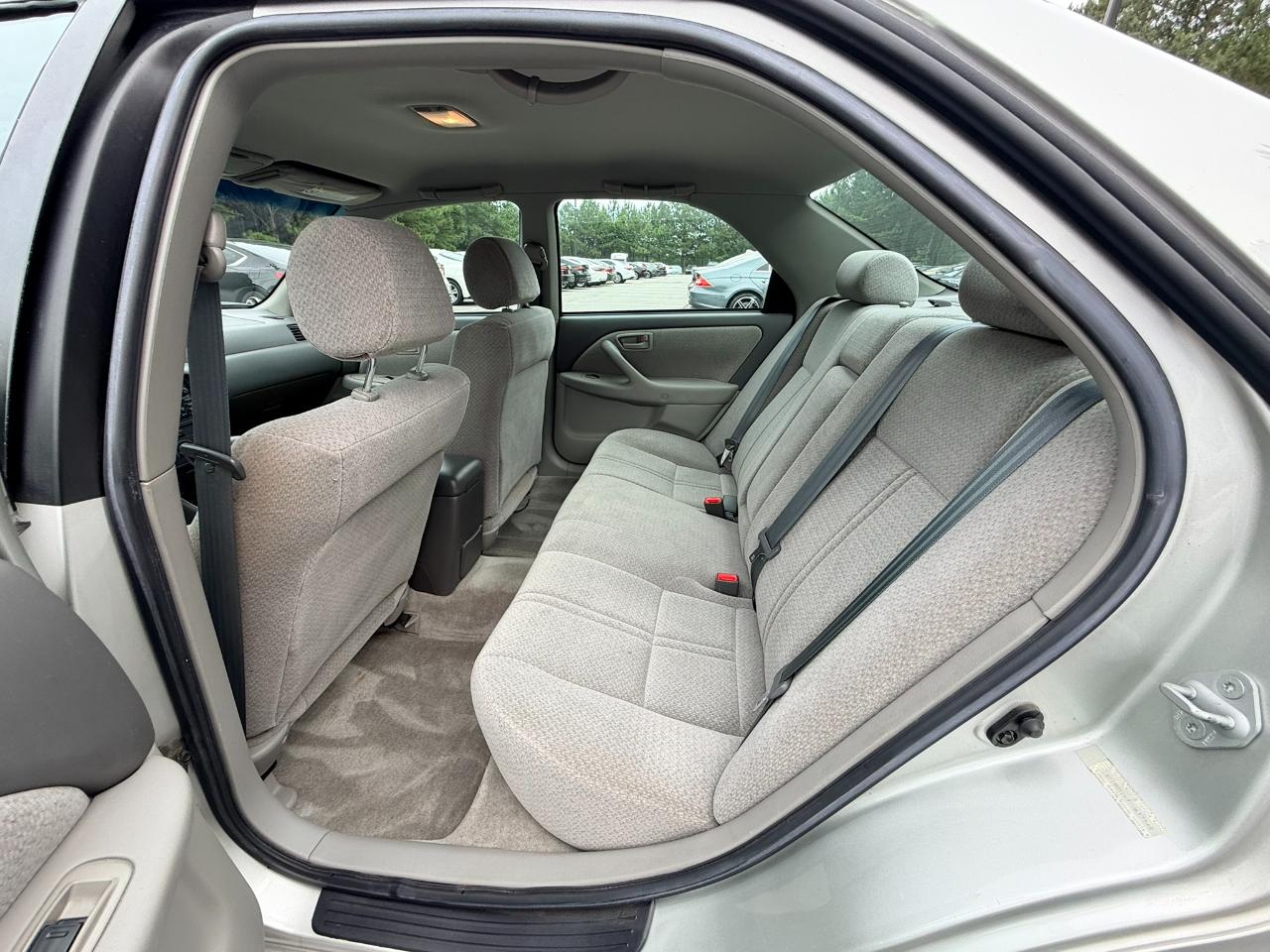 Toyota Camry LE 2000