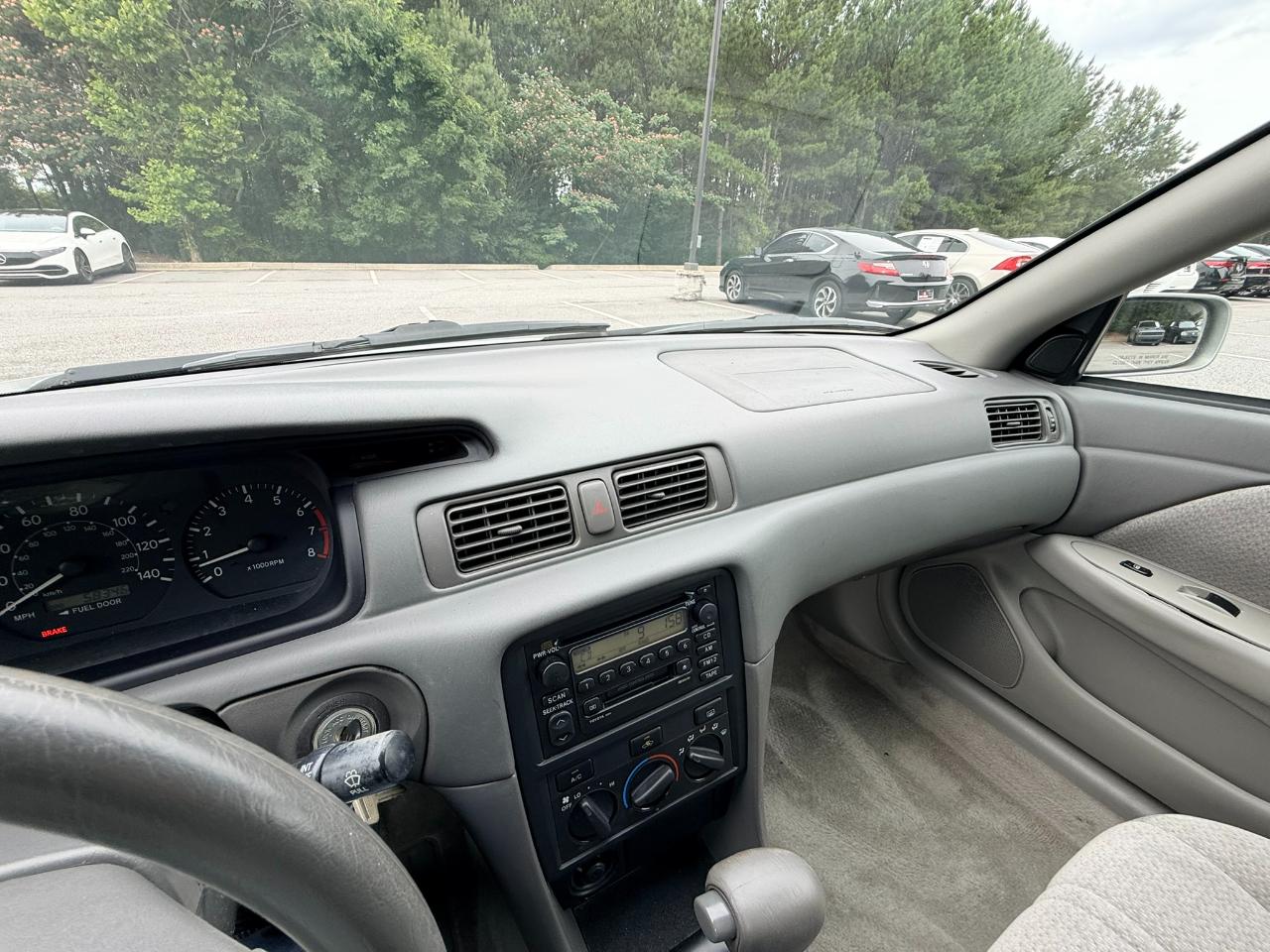 Toyota Camry LE 2000