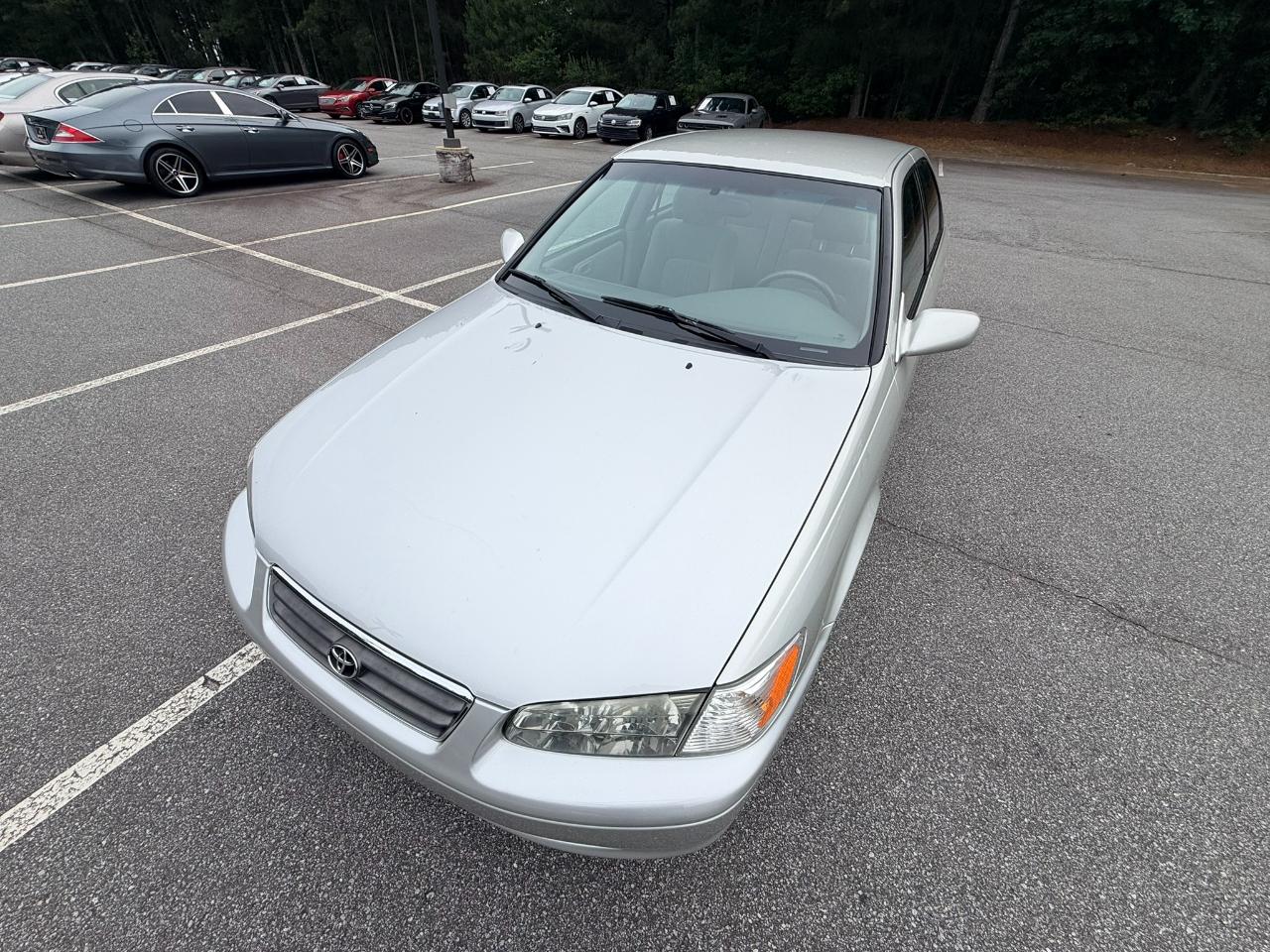 Toyota Camry LE 2000