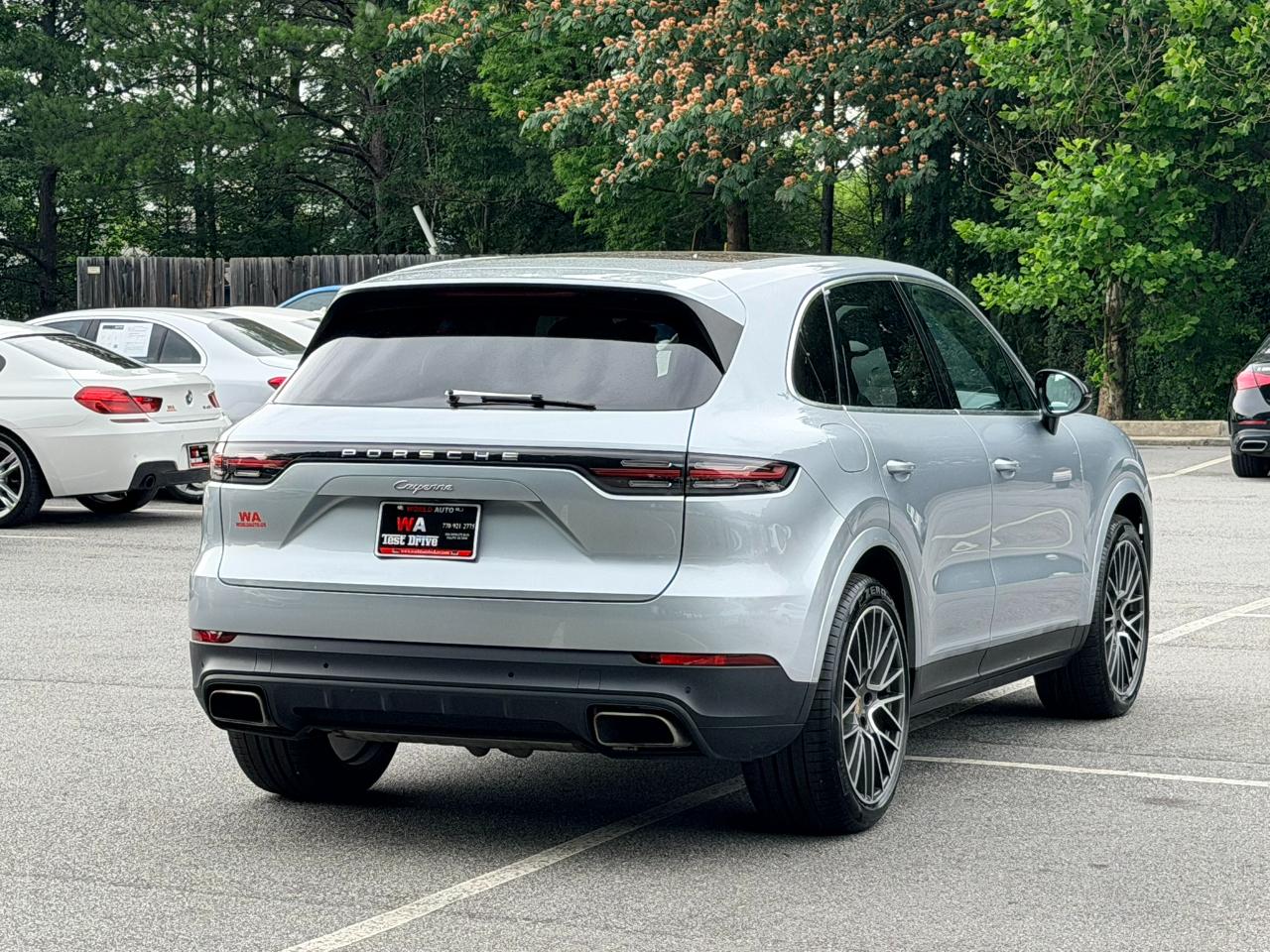 Porsche Cayenne Base 2021