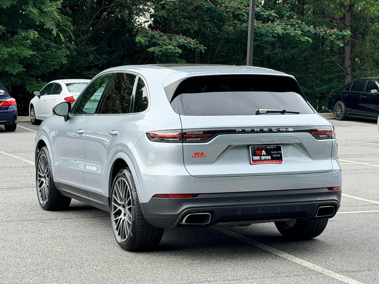 Porsche Cayenne Base 2021