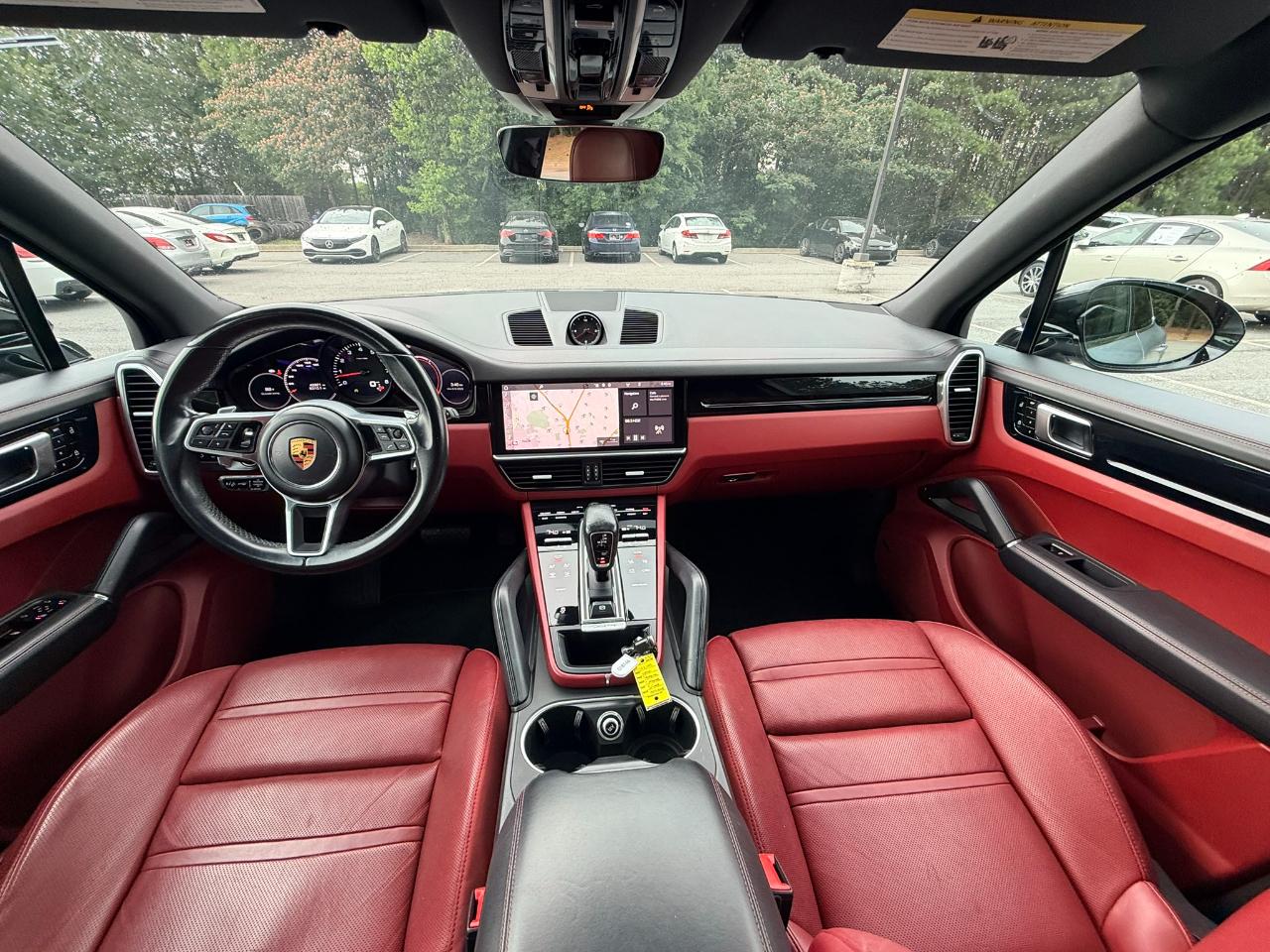 Porsche Cayenne Base 2021