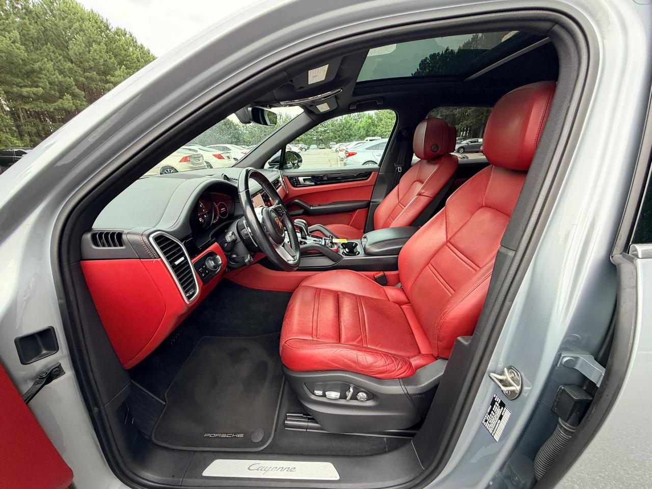 Porsche Cayenne Base 2021