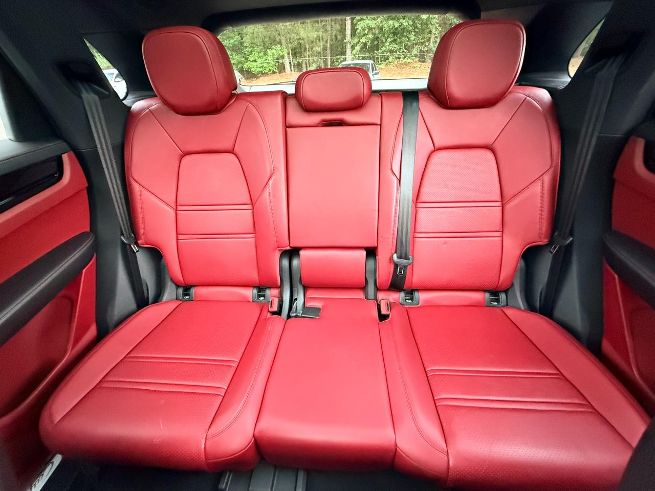Porsche Cayenne Base 2021