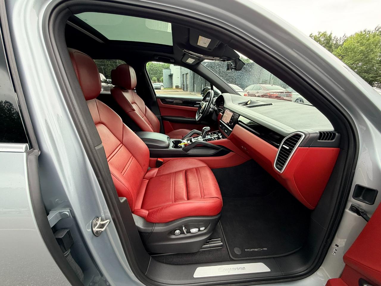 Porsche Cayenne Base 2021