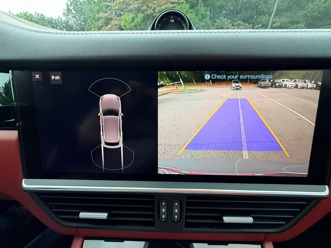 Porsche Cayenne Base 2021