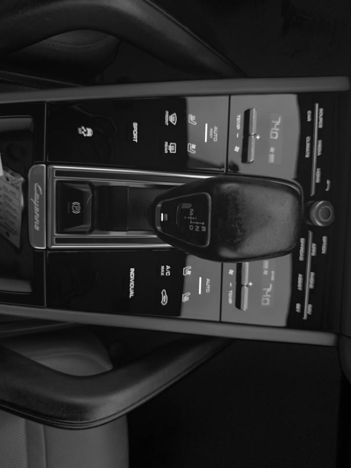 Porsche Cayenne Base 2021