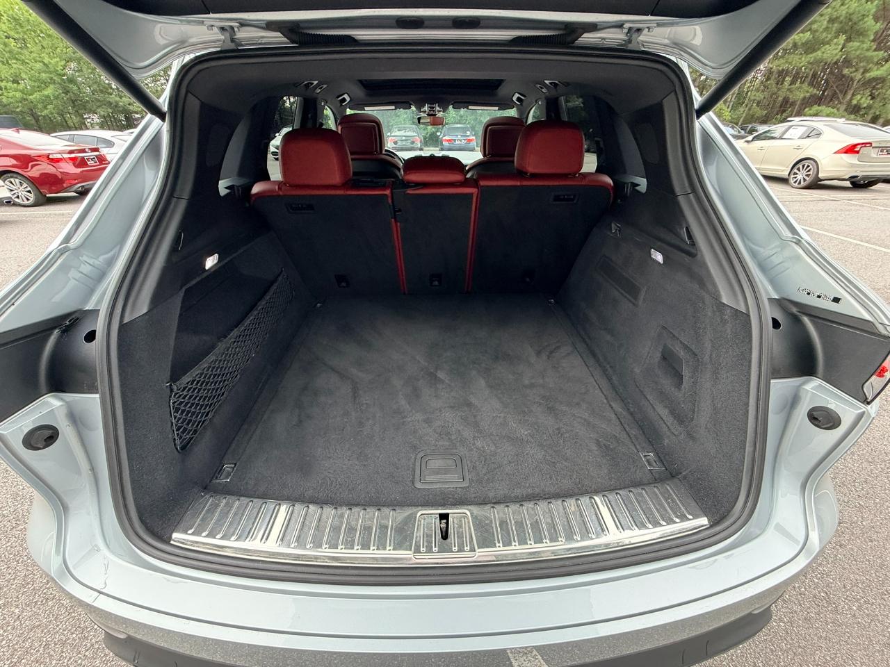 Porsche Cayenne Base 2021