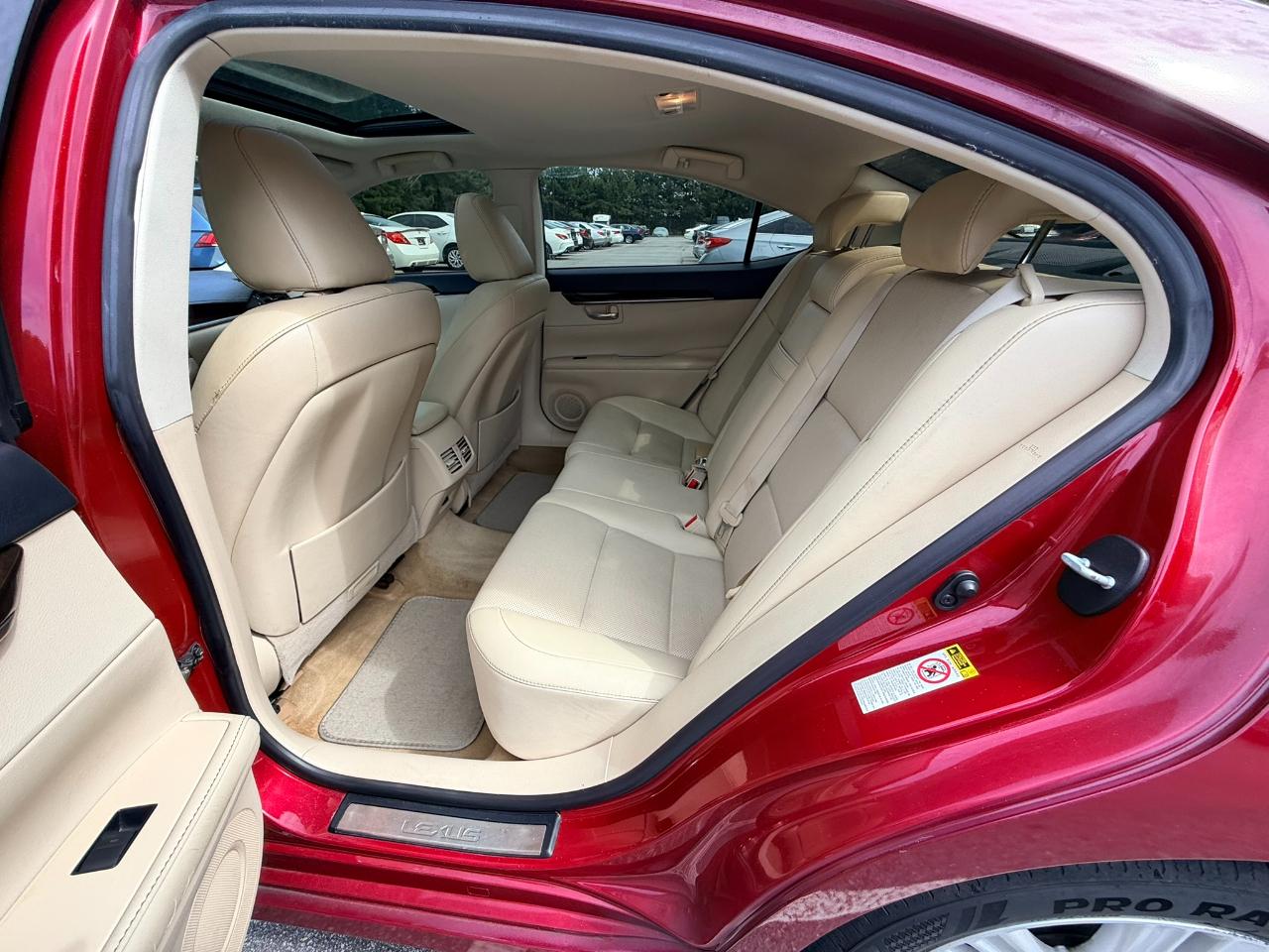 Lexus ES 350 Sedan 2015