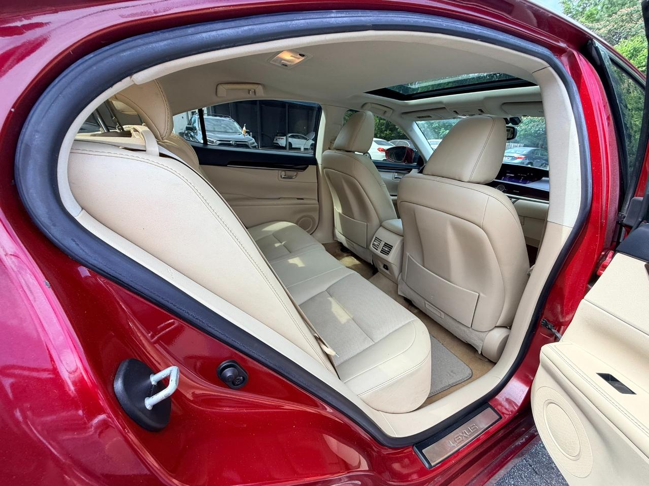 Lexus ES 350 Sedan 2015