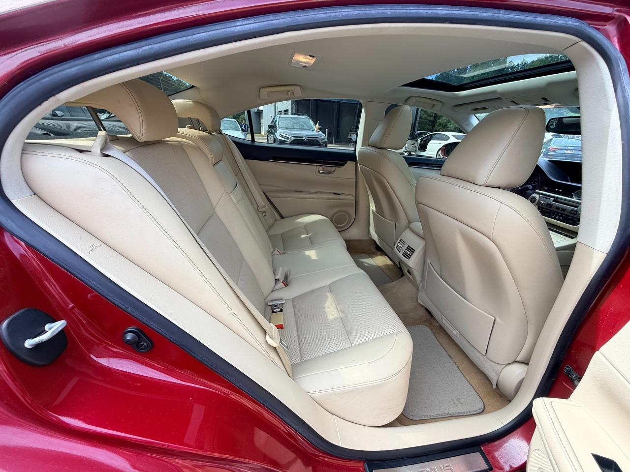 Lexus ES 350 Sedan 2015
