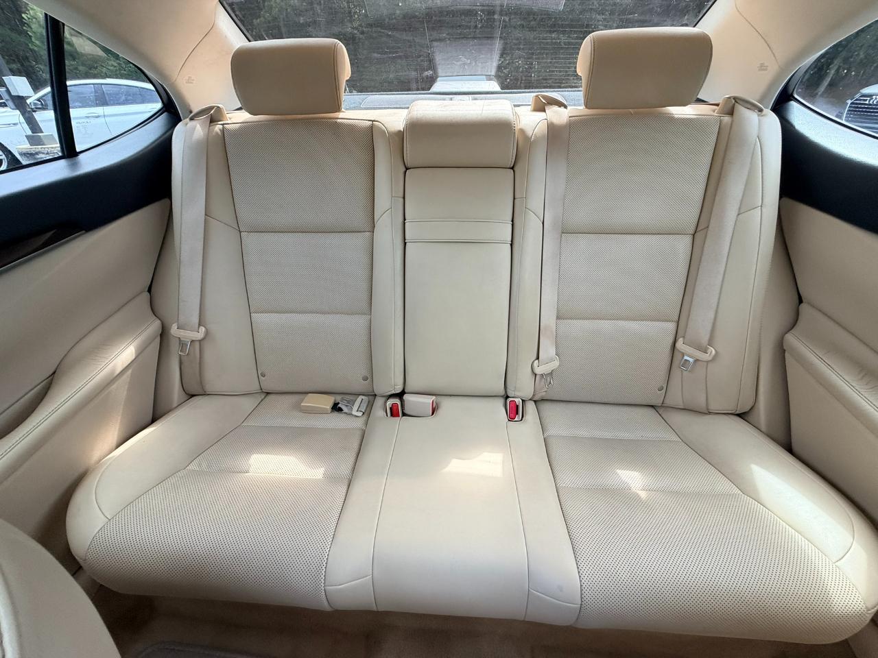Lexus ES 350 Sedan 2015
