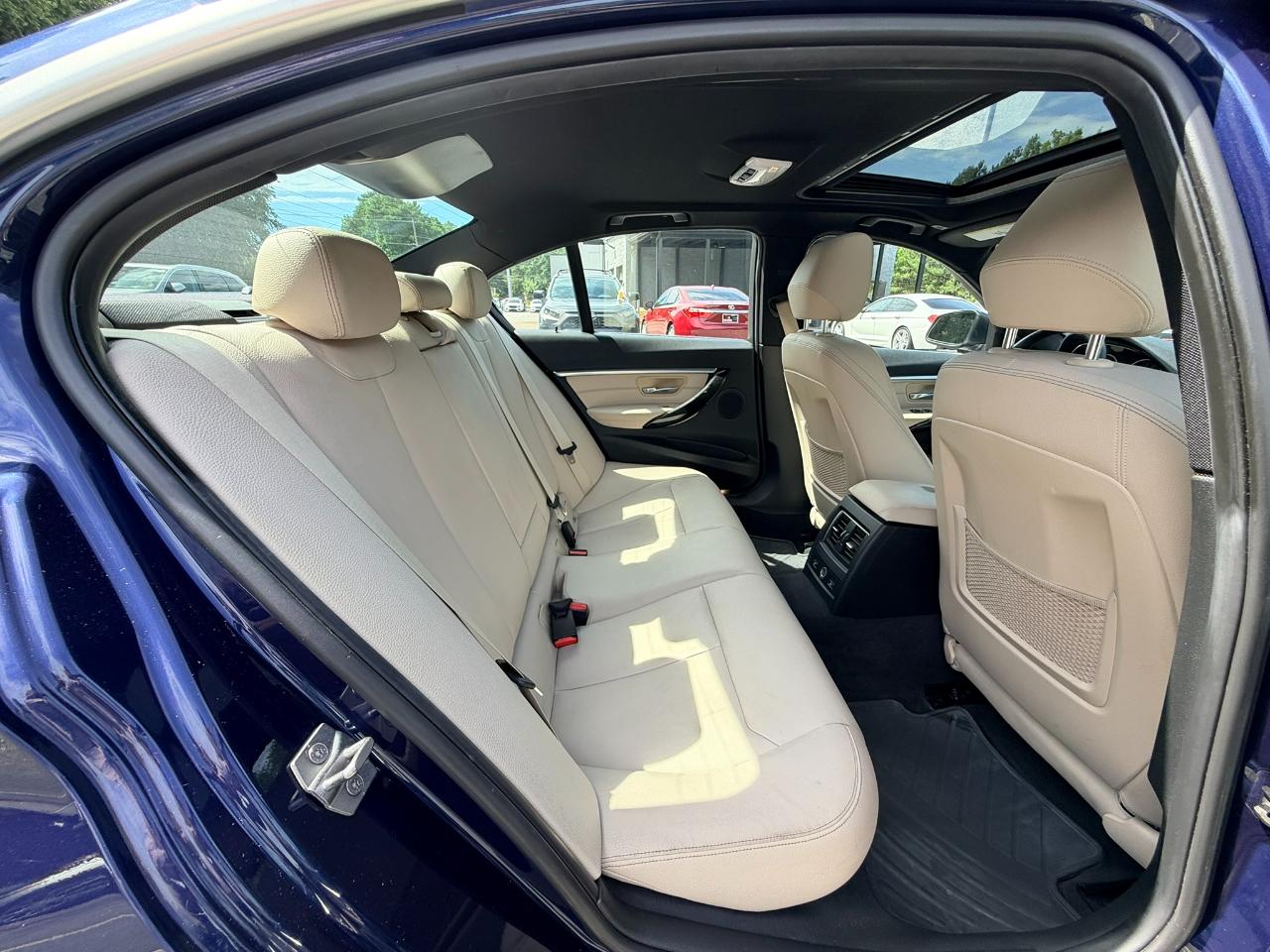 BMW 3-Series 330i xDrive SULEV Sedan 2017
