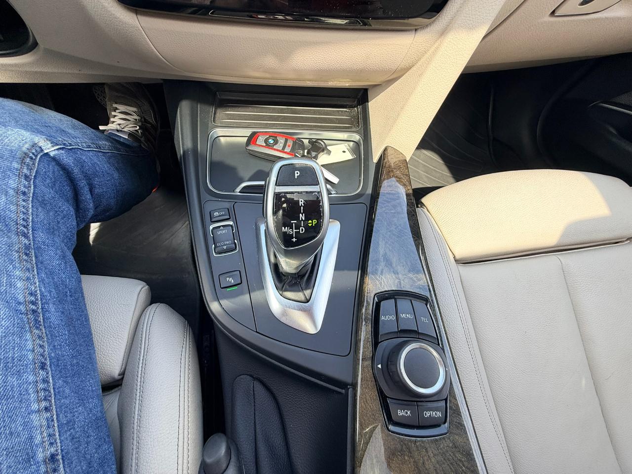 BMW 3-Series 330i xDrive SULEV Sedan 2017