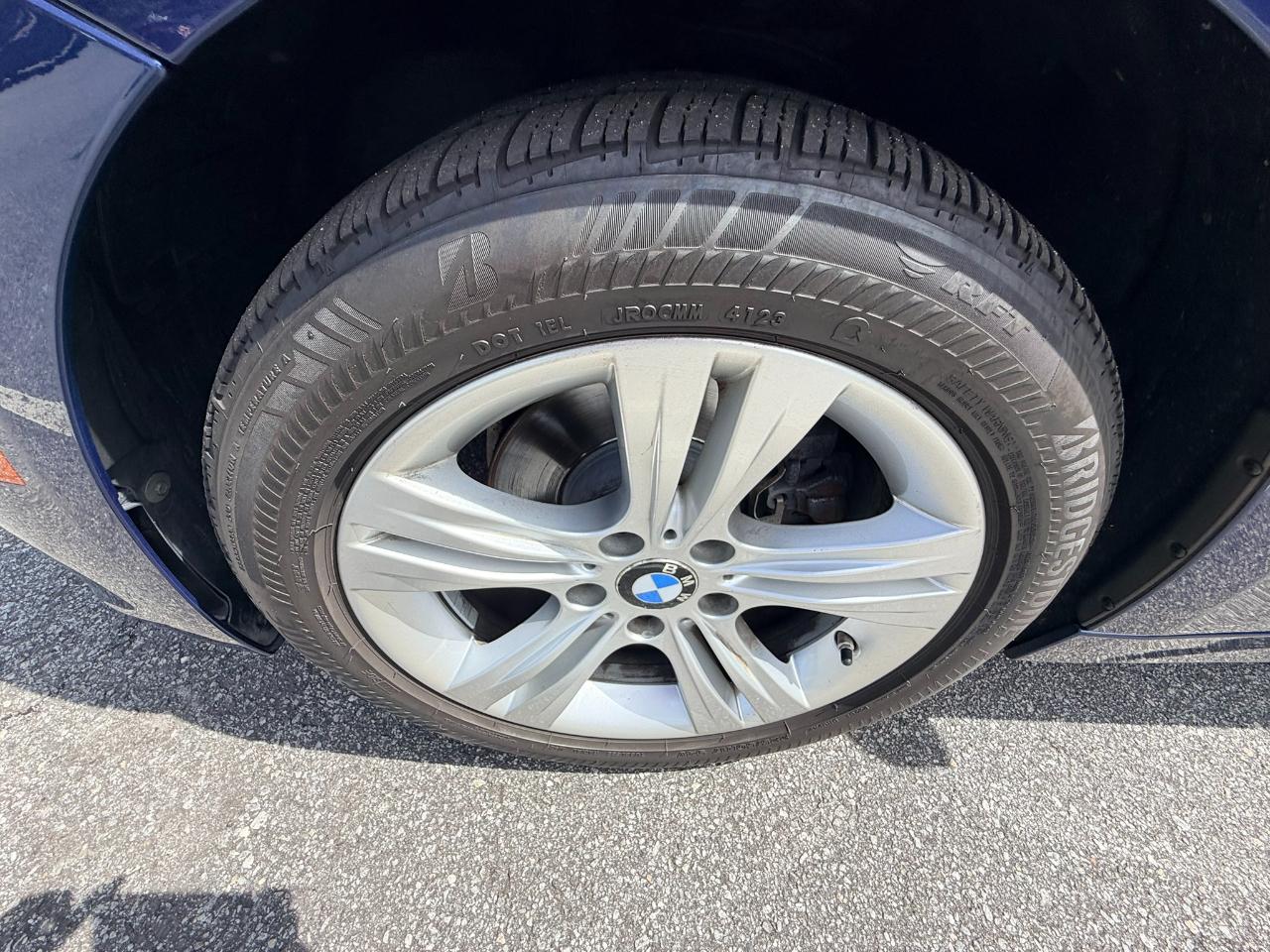 BMW 3-Series 330i xDrive SULEV Sedan 2017