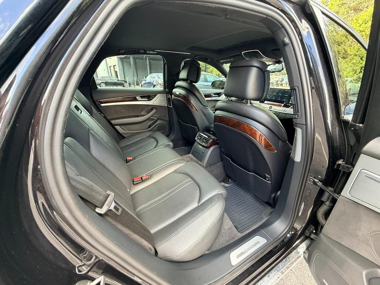 Audi A8 3.0 Sedan quattro Tiptronic 2013