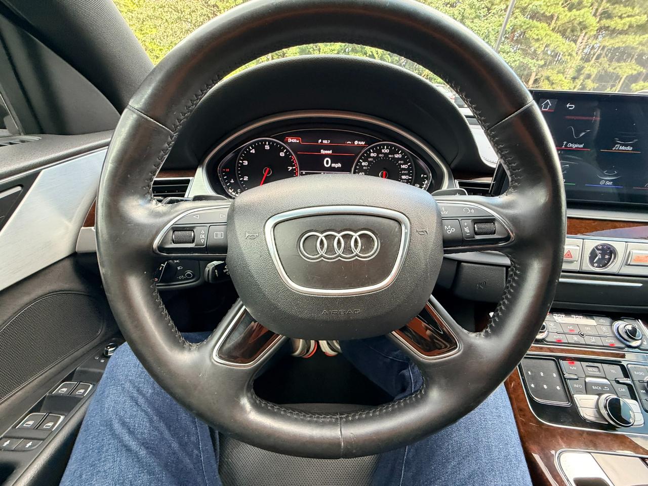 Audi A8 3.0 Sedan quattro Tiptronic 2013