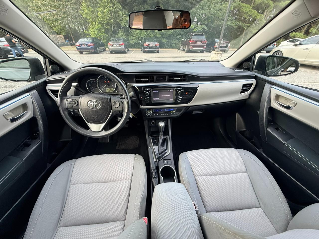 Toyota Corolla LE 2014
