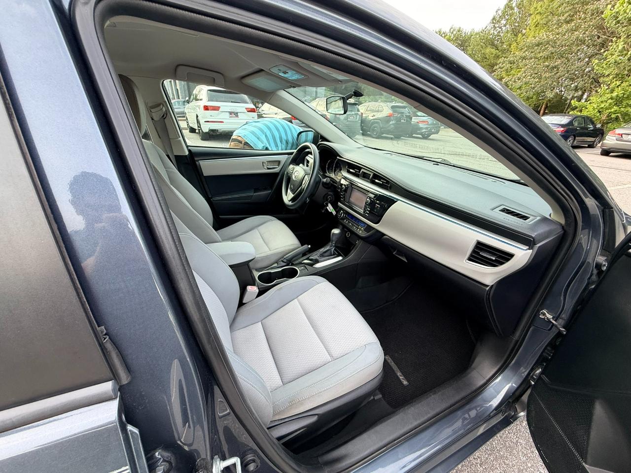 Toyota Corolla LE 2014