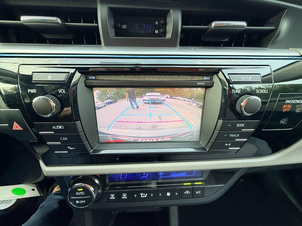 Toyota Corolla LE 2014