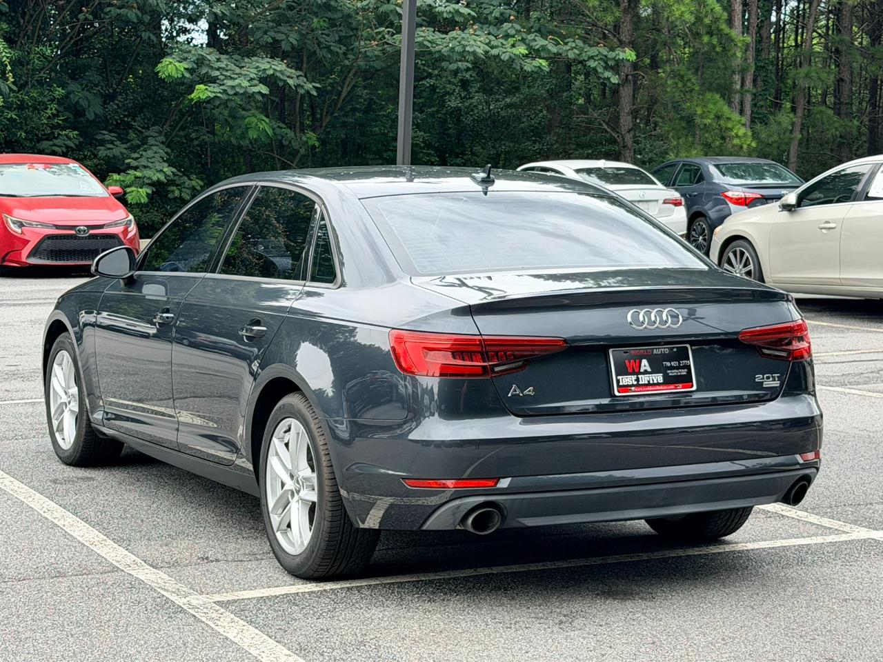 Audi A4 2.0T Premium Sedan 2017