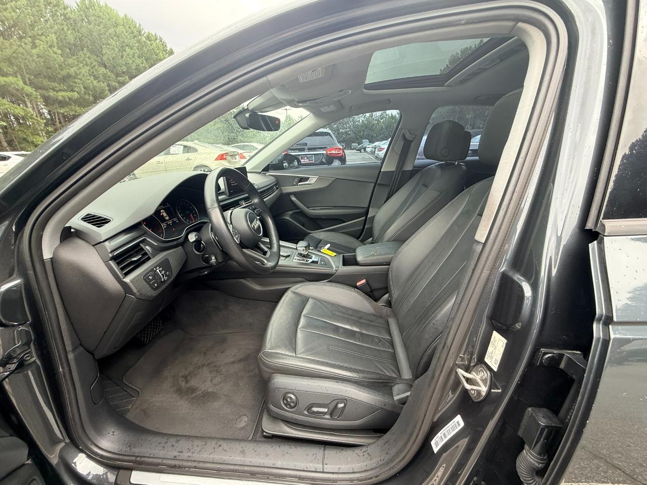 Audi A4 2.0T Premium Sedan 2017