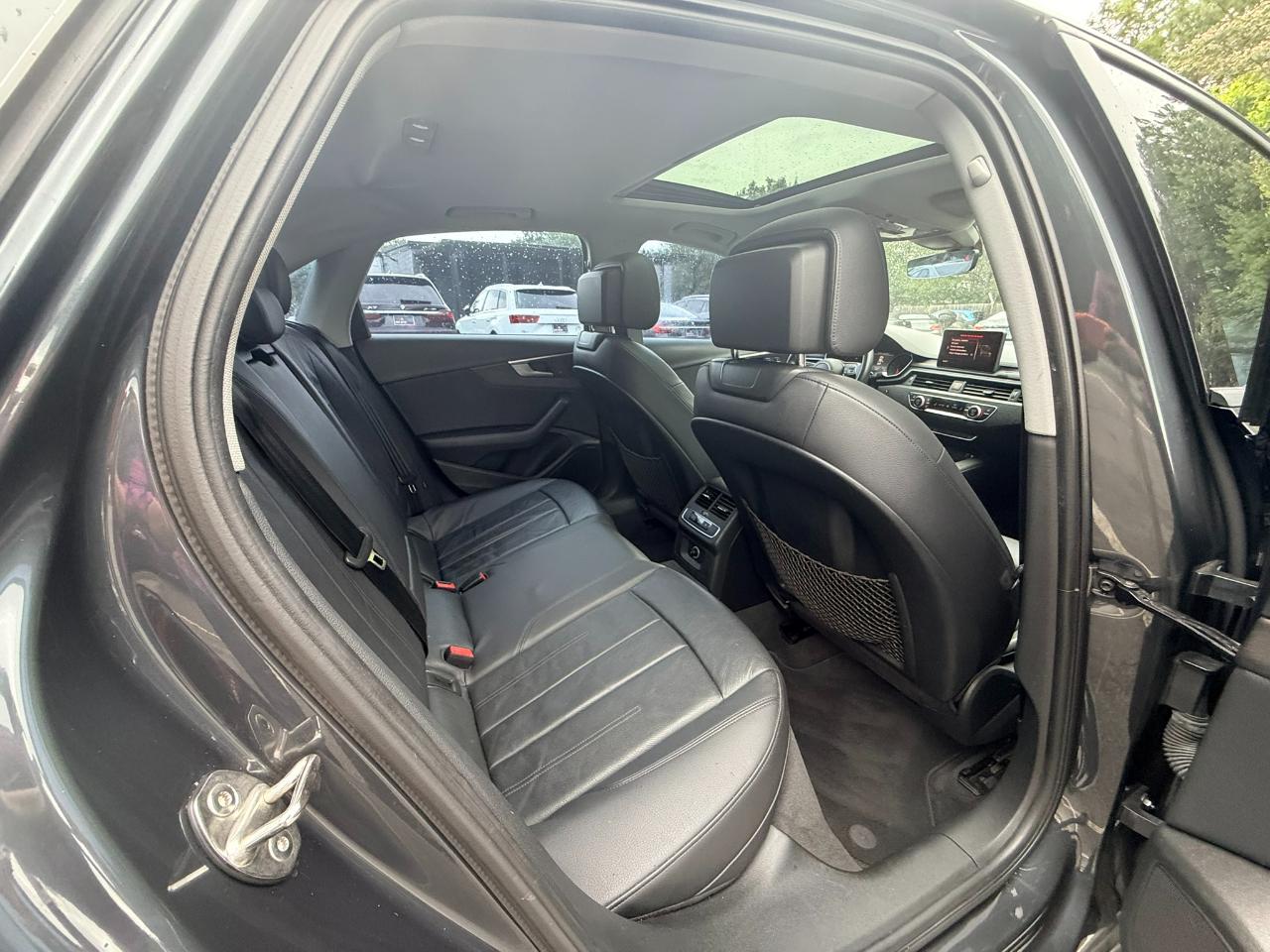 Audi A4 2.0T Premium Sedan 2017