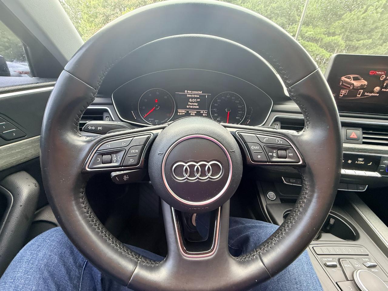 Audi A4 2.0T Premium Sedan 2017