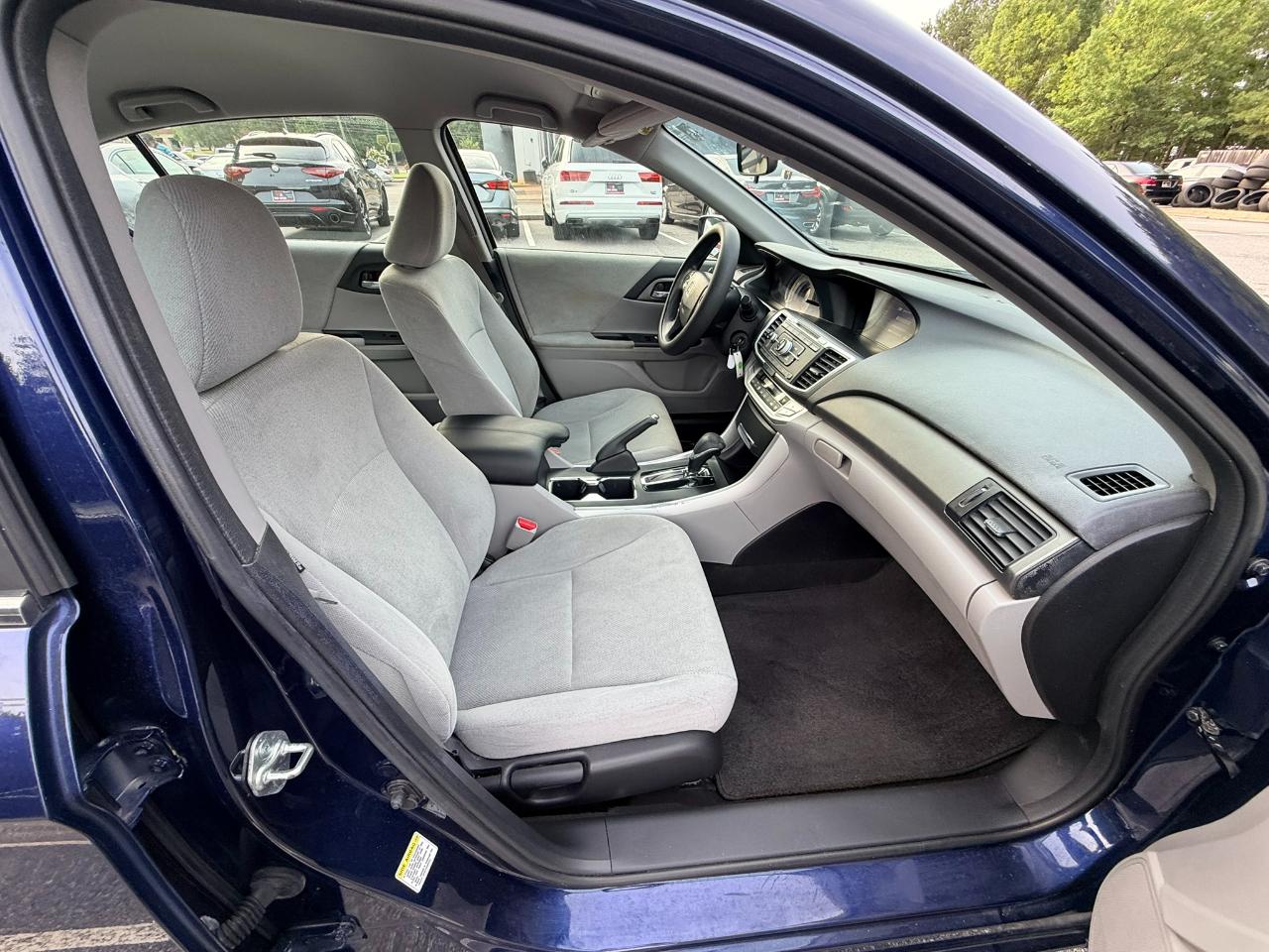 Honda Accord LX Sedan CVT 2013