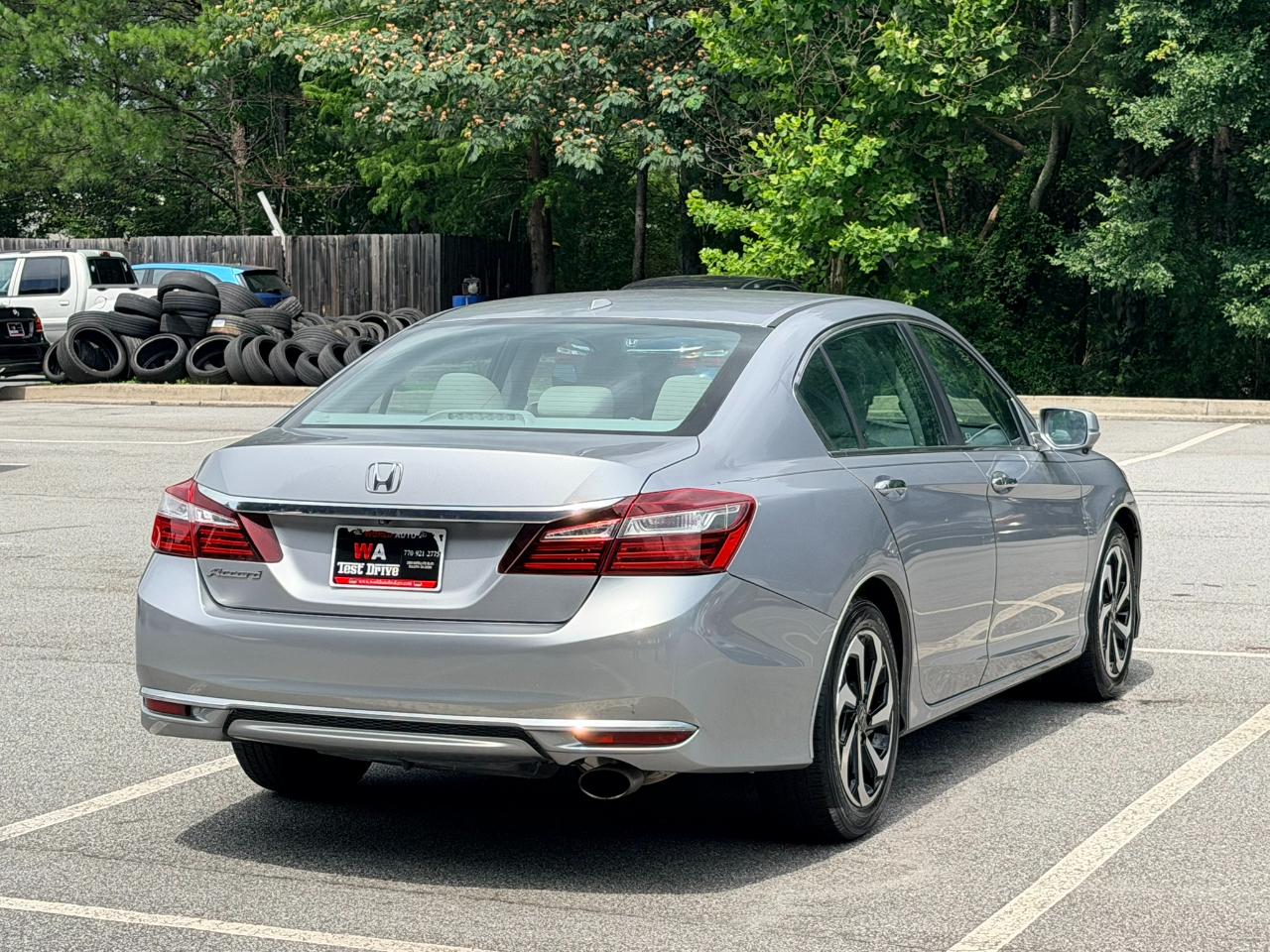 Honda Accord EX-L Sedan AT with Navigation System 2017