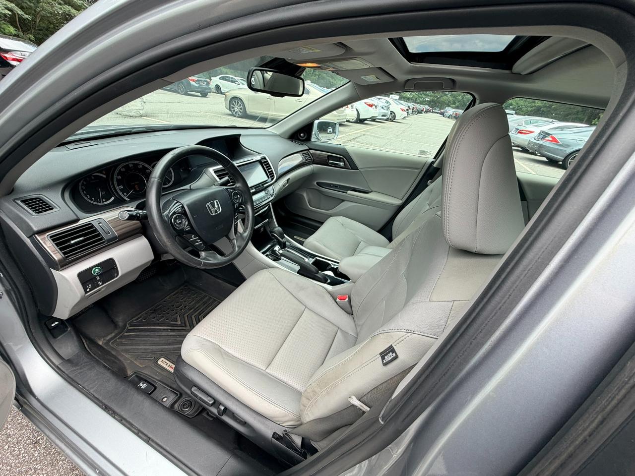 Honda Accord EX-L Sedan AT with Navigation System 2017