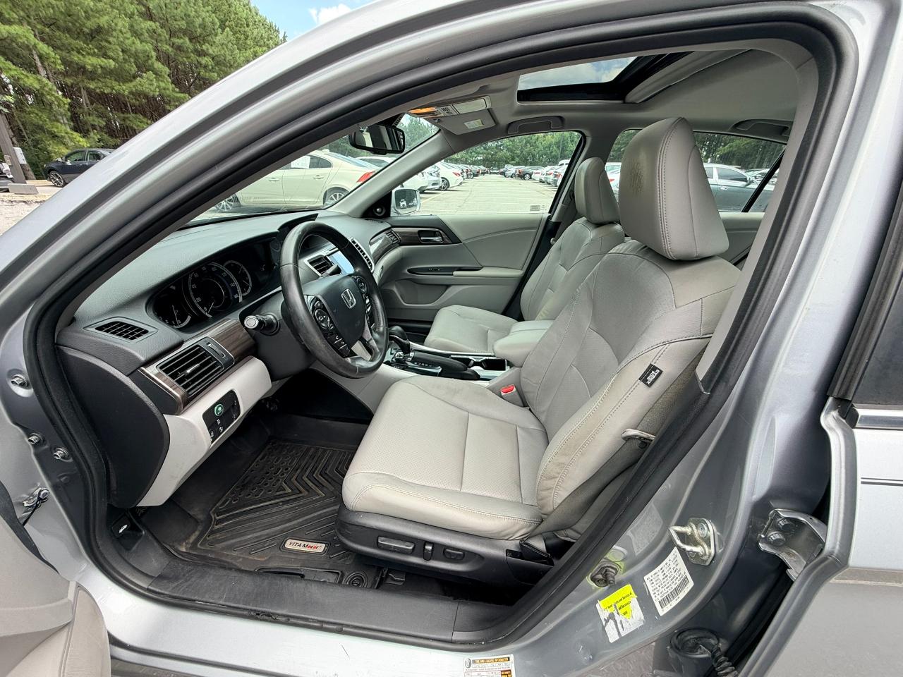 Honda Accord EX-L Sedan AT with Navigation System 2017