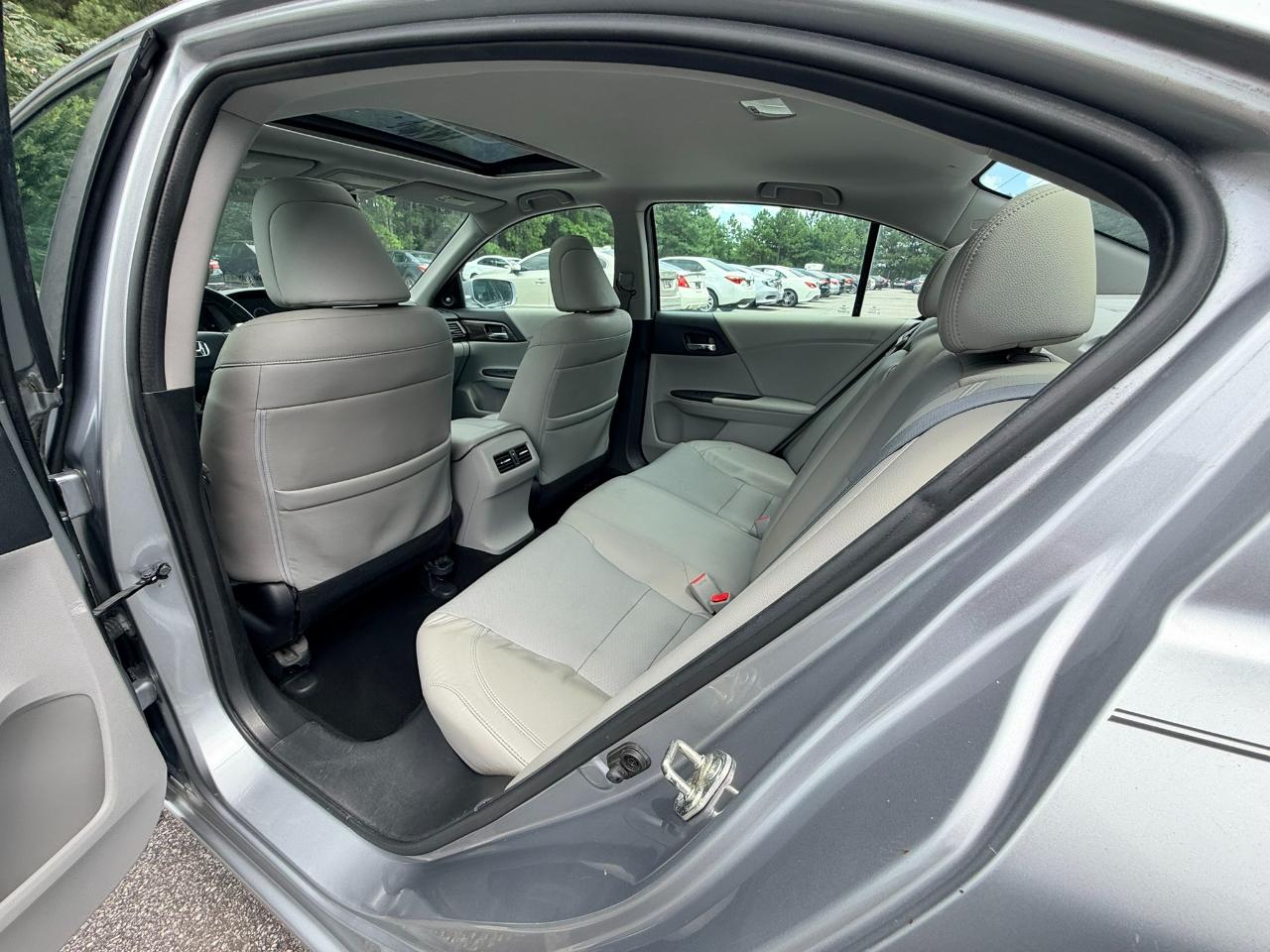 Honda Accord EX-L Sedan AT with Navigation System 2017