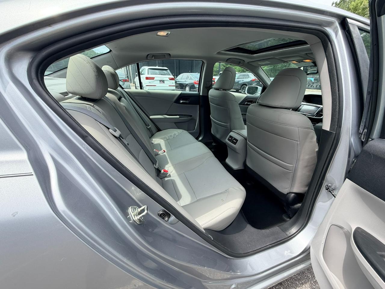 Honda Accord EX-L Sedan AT with Navigation System 2017