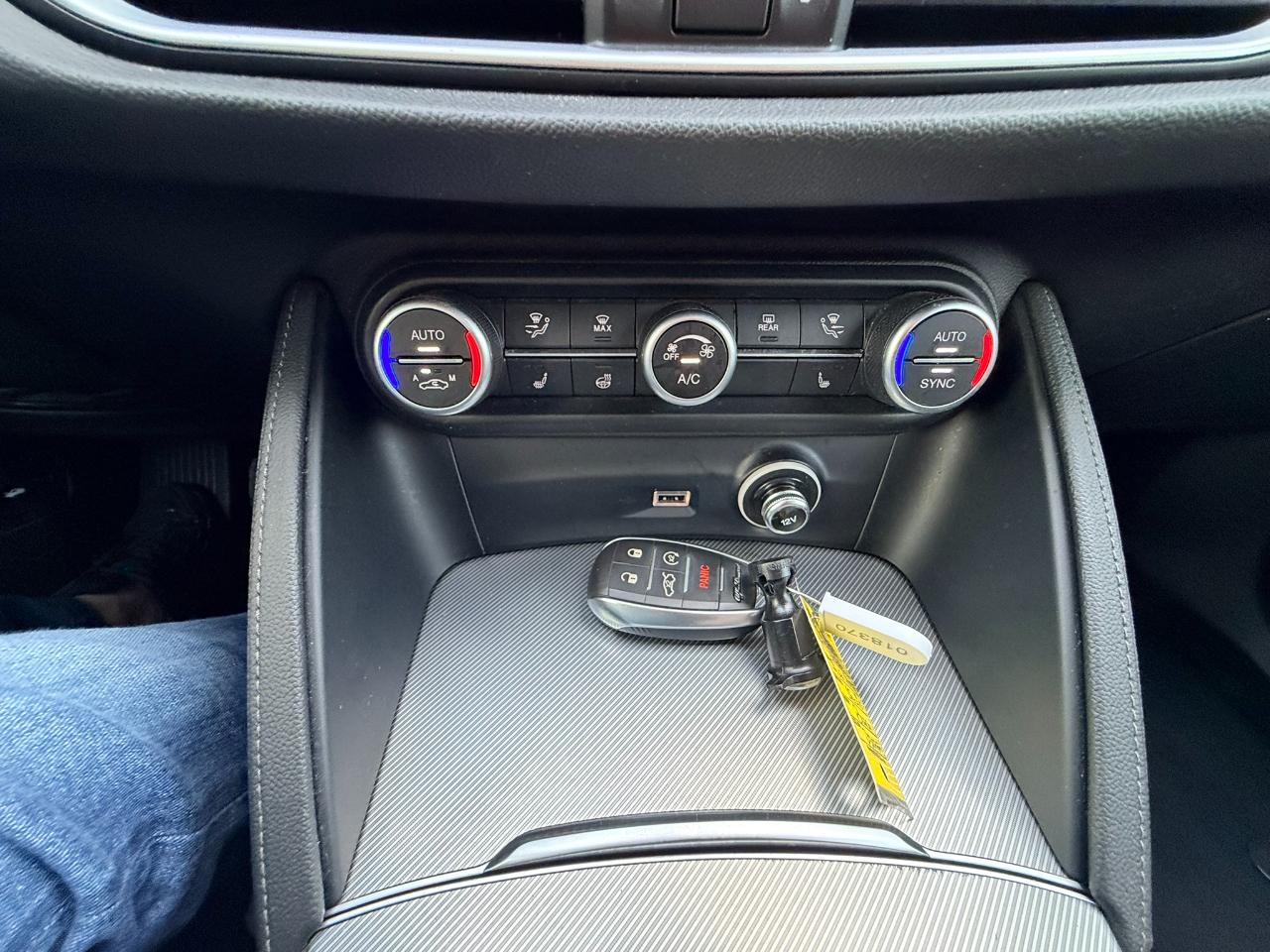 Alfa Romeo Stelvio Veloce AWD 2022